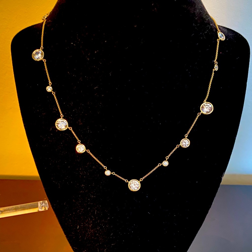 EEUC Kendra Scott gold and rhinestone necklace longer version adjustable length